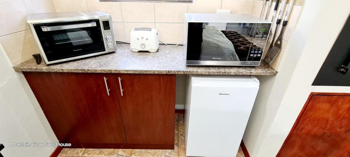Mountain View Guesthouse Vanrhynsdorp Екстер'єр фото